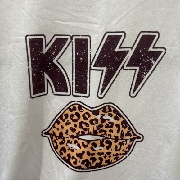 ⭐️NEW ANIMAL PRINT 💋 LIPS T-SHIRT - Picture 11 of 12